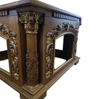Throne 10