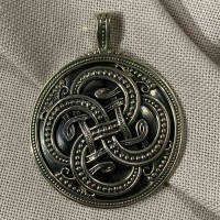 Pendant "Four Foundations"