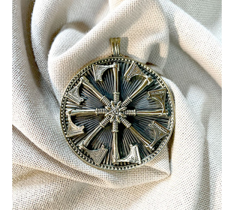 Handmade "Arcana" pendant made of brass