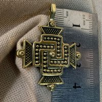 Нагрудний хрестик "Хрестик 3" ручної роботи з латуні
