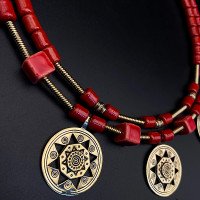 Necklace with "Sunshines"