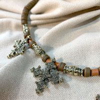Handmade ceramic necklace made of brass
