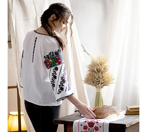 Women's blouse "Flower of the Family"