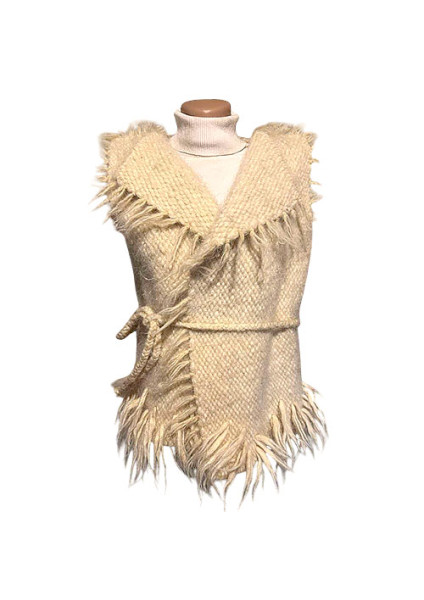 Sleeveless vest made of sheep wool "Bilenka"