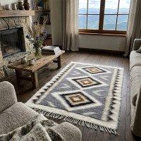 Carpathian woolen bedspread "Yavorivskyi Cozy"