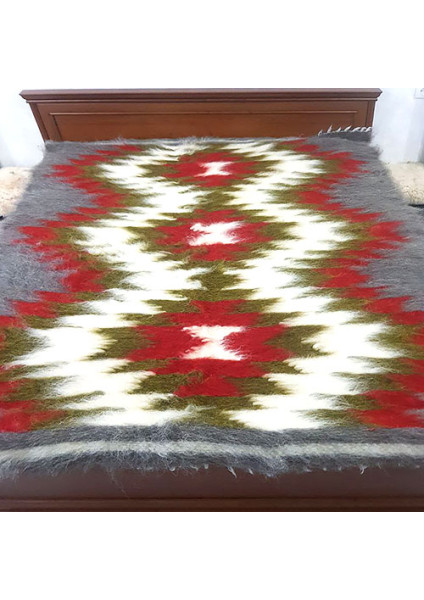 Hutsul handmade blanket "Tradition 3"