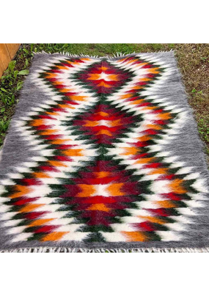 Hutsul handmade blanket "Fiery"