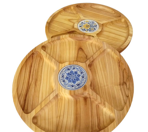 Round serving dish with a tile for cherry sauce
