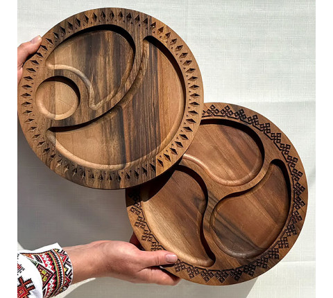 Yin-Yang serving tray with walnut and cherry carving