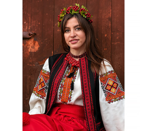 Ukrainian national costume "Fiery Hutsulka"