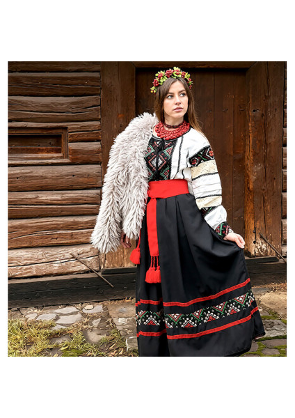 Ukrainian women's national costume "Embroidered Amulet"