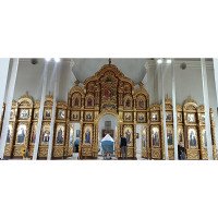Carved iconostasis made of alder with mirror gilding, Klesiv settlement