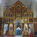 Золочений іконостас з вільхи з високою центральною частиною та бічними крилами