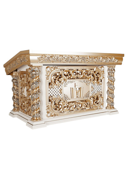 Carved tetrapod made of alder with mirrored gilding for the temple