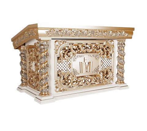 Carved tetrapod made of alder with mirrored gilding for the temple
