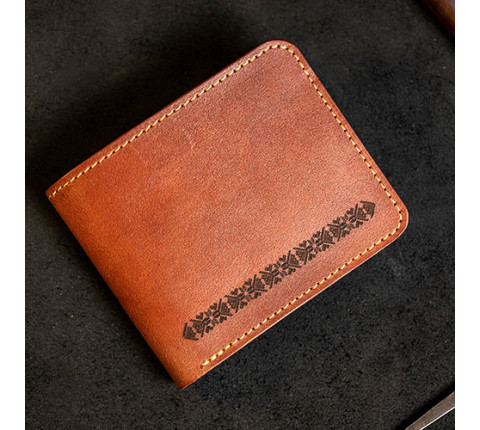 Leather wallet with custom engraving