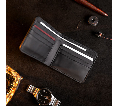 Light leather wallet with metal plate (black)
