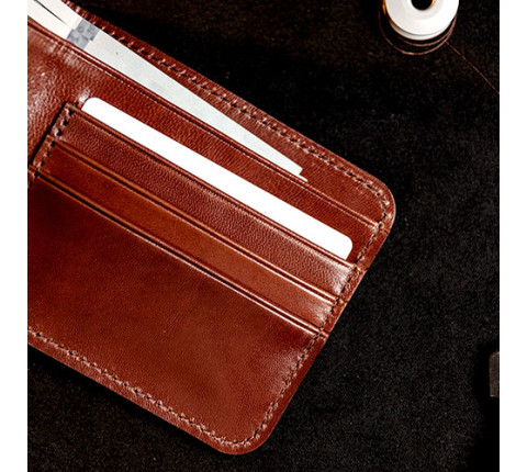 Light leather wallet with metal plate (brown)
