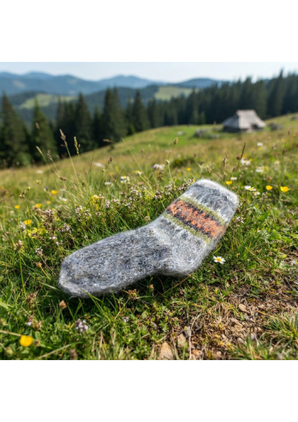 Woolen socks of Hutsul work with size selection