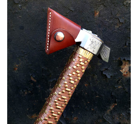 The "Edelweiss 3" axe is a compact companion for the mountains and home.