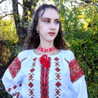 Силянка з бісеру Лесі Українки (червона)