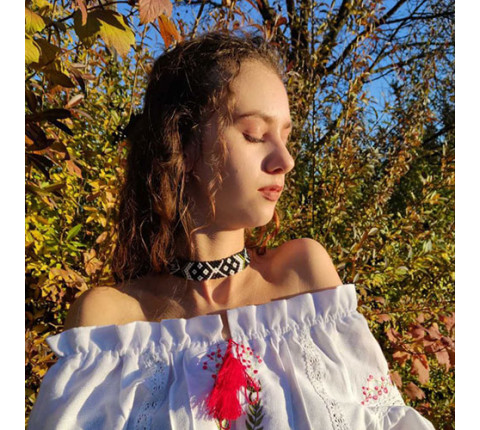 Силянка з бісеру Лесі Українки (чорна з білим)