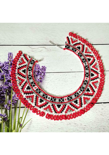 Beaded necklace "Red Poppies"
