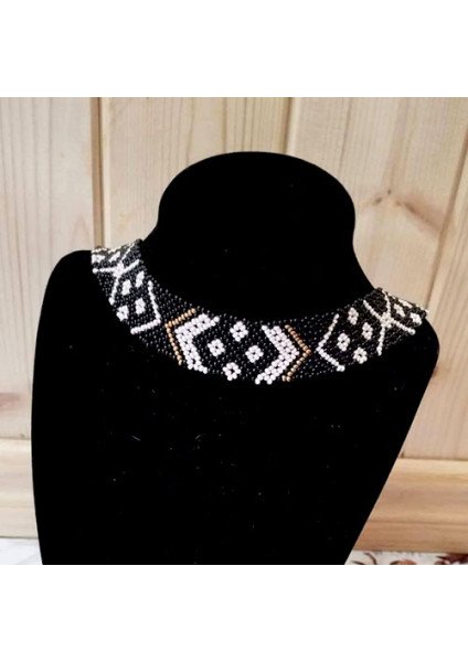 Beaded necklace "Lesya Ukrainka" black — Hutsul handmade decoration
