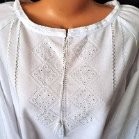 Women's shirt "Pure Tenderness" of light straight cut