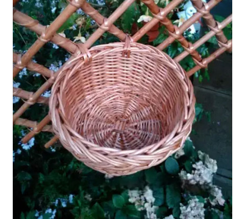 Wall-mounted wicker stand "Net"