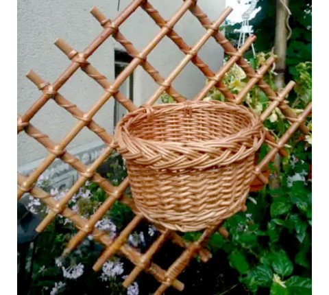 Wall-mounted wicker stand "Net"