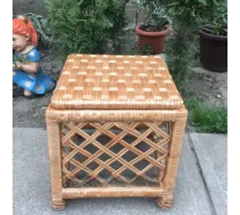 Stool made of wicker "Grid"
