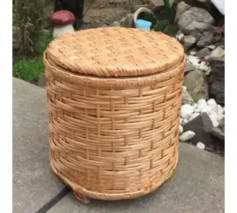 Stool made of wicker "Skhovanka"