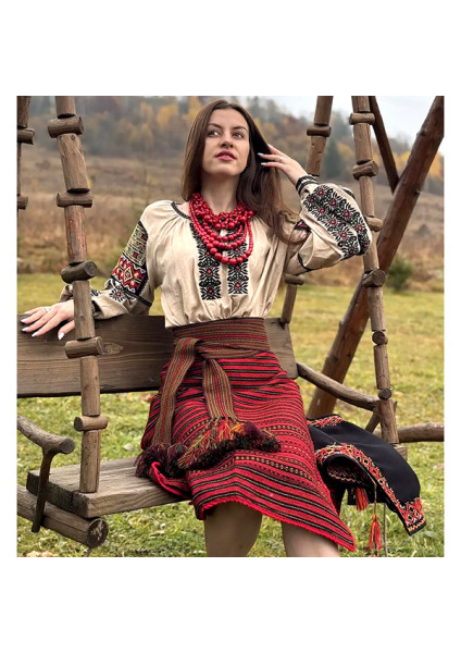 Hutsul women's spare "Horyanka" — woolen, hand-woven