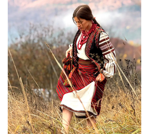 Hutsul women's spare "Horyanka" — woolen, hand-woven