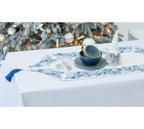 New Year runner "Winter Beauty" white