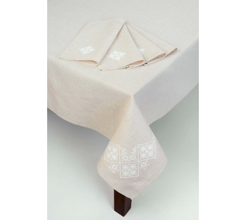 Embroidered tablecloth "White Flowers"
