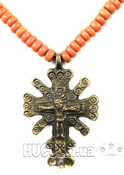 The chest decoration "Zgharda 013" is an elegant Hutsul amulet made of brass.