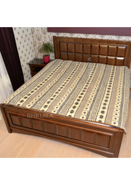 Шерстяна ковдра 2 х 1,5 м. Вишиванка
