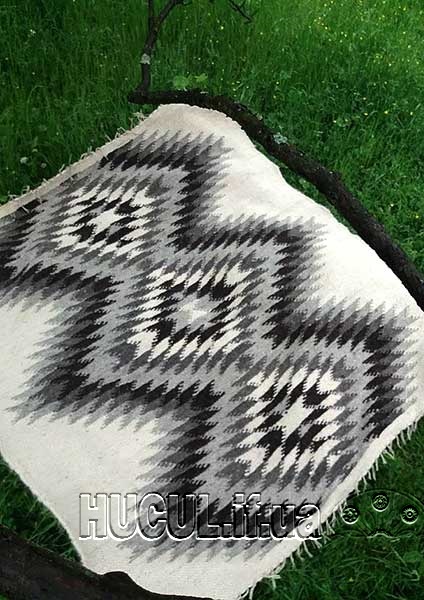The "Autumn Glow" black-and-white handmade blanket