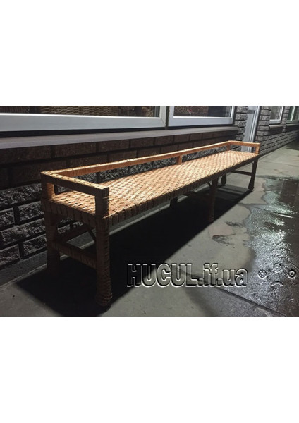 The spacious shop "Ordinary": classic wicker furniture made of rattan