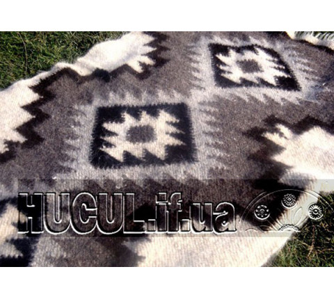 Black and white handmade blanket "Plai"