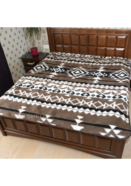Ethno sheep wool blanket