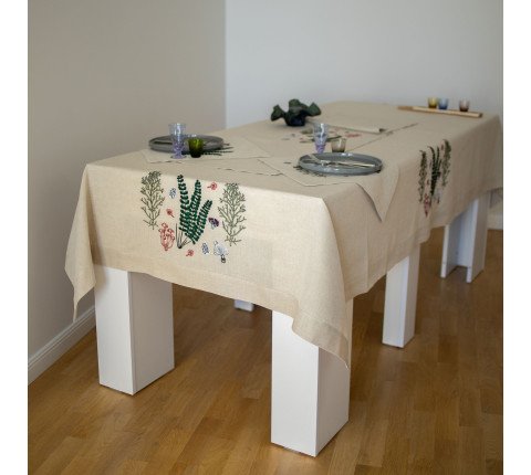 Tablecloth with floral embroidery